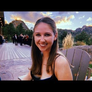 Meet your Posher, Lauren